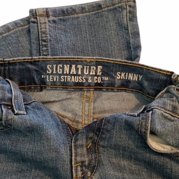 Levi's Skinny Jeans - Picture 2 of 14